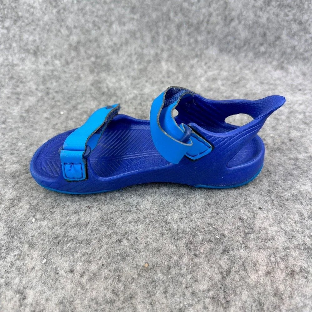 Teva Barracuda Kids Sandals Size 6 Blue Water Sport Hook Loop Strap Shoes